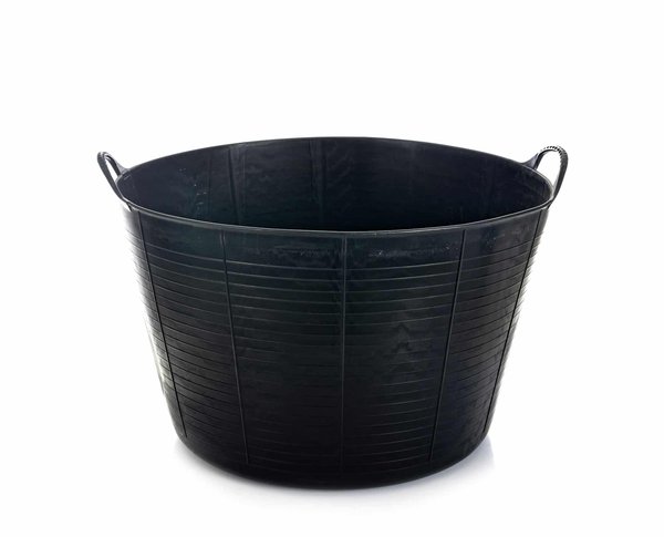 Comment créer un bassin ornemental sécurisé pour des poissons koi dans un petit jardin?