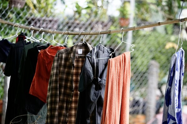 Choisir le meilleur étendoir à linge extérieur: guide et avis
